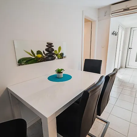 Downtown Splendid Apartment