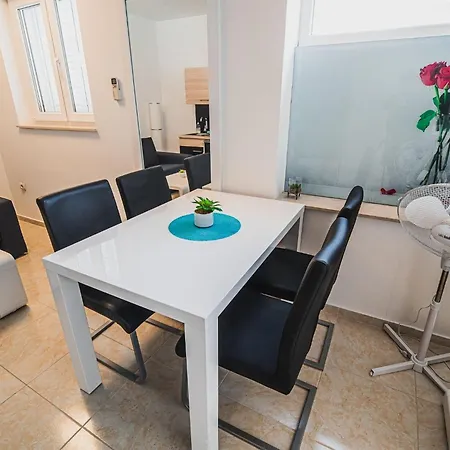 Apartment Downtown Splendid Vodice